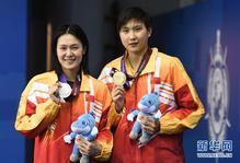 军运会女子800米自由泳：中国队包揽冠亚军